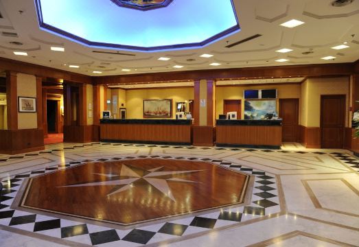 타워 제노바 에어포트 호텔