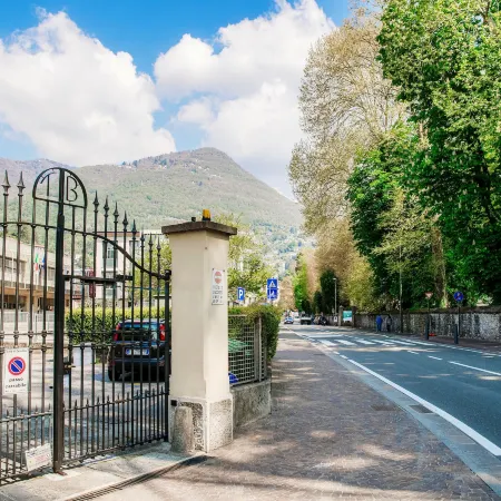 Myhomeincomo - Promenade Hotels in Cernobbio