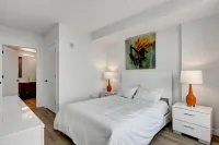 Global Luxury Suites at Town Center