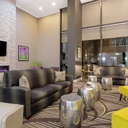 La Quinta Inn & Suites by Wyndham Boston-Andover
