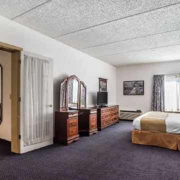 Quality Inn & Suites Albany Airport
