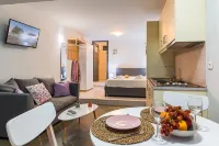 Naftilos Residences I Các khách sạn gần Moni Timiou Stavrou