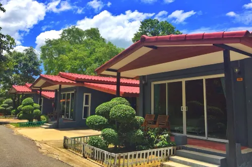 Sinatara Resort Hotel di Doem Bang Nang Buat
