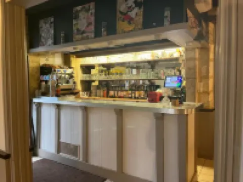 城堡酒店 貝納克和卡澤納克酒店