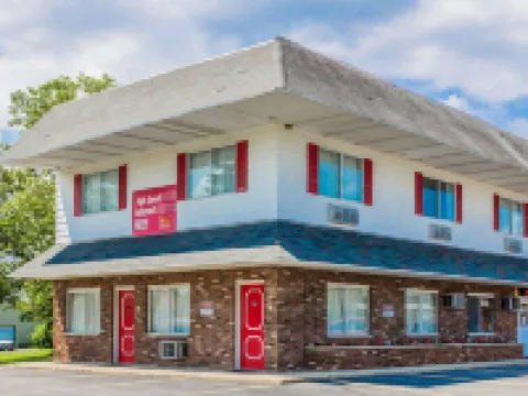 Rodeway Inn Hotels in Kalkaska