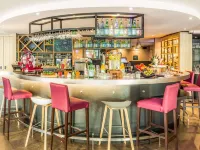 Campanile Paris Ouest - Pont de Suresnes Hotels in Suresnes