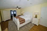 DeSoto Beach Terraces Hotels in Tybee Island