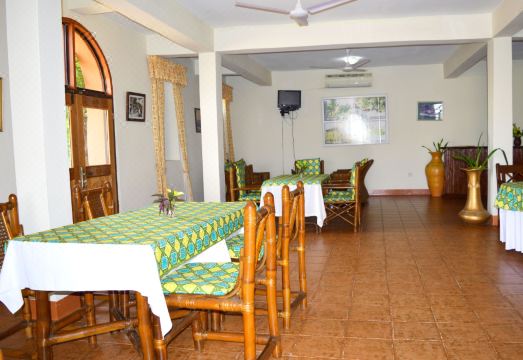 코코넛 그로브 브릿지 하우스 대표 이미지