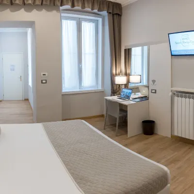 Nuovo Albergo Centro Отели рядом с достопримечательностью «Район Баркола»