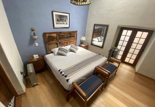 3. 아르틴카 부티크..