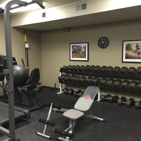 Roosevelt Inn & Suites