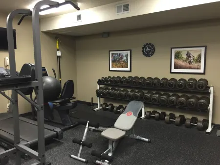 Roosevelt Inn & Suites