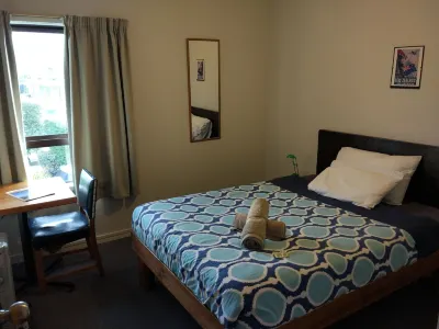 Tasman Bay Backpackers Hotel di 