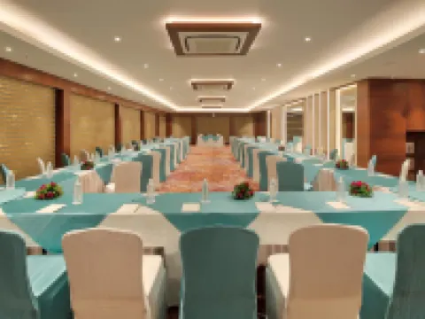 Golden Tulip Essential Jaipur Hotels in Jaipur