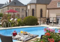 Mercure Moulins Centre Hôtel de Paris - Pools