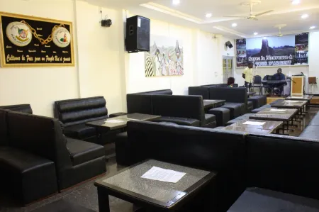 Hôtel la Tour d'Argent Отели в г. Гаруа