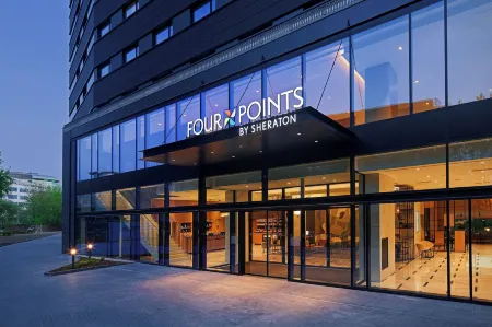 Four Points by Sheraton Warsaw Mokotow Отели рядом с достопримечательностью «Варшавский политехнический институт»