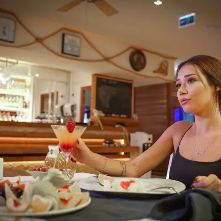 Yacht Club