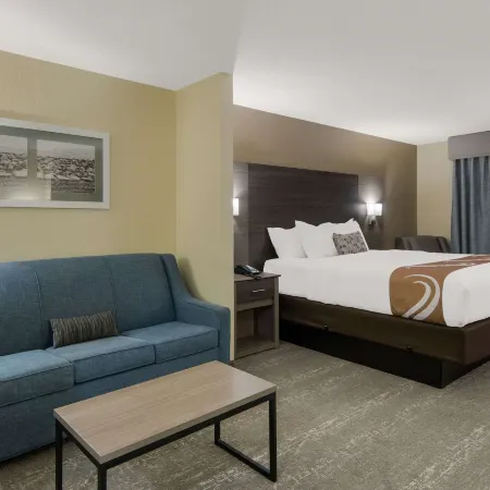 Quality Inn & Suites Roanoke - Fort Worth North