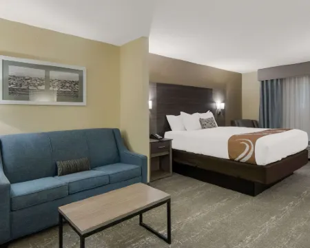 Quality Inn & Suites Roanoke - Fort Worth North Hoteles en Northlake