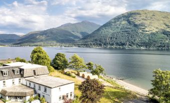 Onich Hotel & Lochside Beach Pods