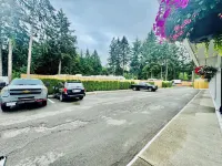 Riverside Resort & RV Park - parking
