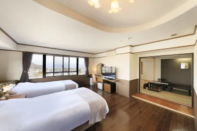 Hotel Tsubakino Hotels near 湯田中渋温泉郷ゲート