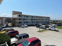 Mariner Inn and Suites - Motels