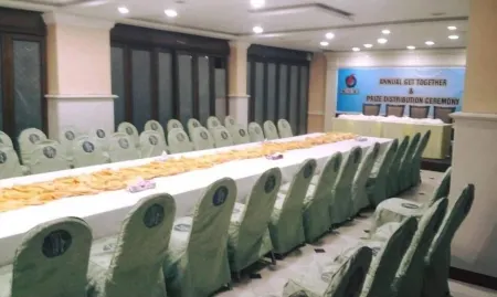 Potohar Hotel Отели рядом с достопримечательностью «Раджа Базар»