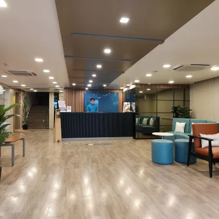 Kanak Beacon Hotel - Ashram Road Ahmedabad Отели рядом с достопримечательностью «Храм Сомнатх»