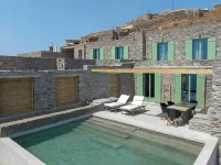 Kalma Living Luxury Villas - Uima-altaat