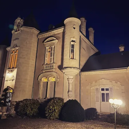 Le Château de Leugny Отели в г. Мисе