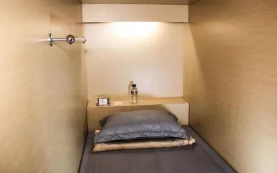 Cubic One Capsule Hotel Hotel a Jatimulyo