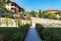Casa Sofia - by Myhomeincomo - Pools