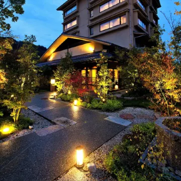 Kanazawa YuOnsen Hyakurakusou