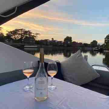 Romantic 3Beds Yacht Escape on Thames Others