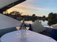 Romantic 3Beds Yacht Escape on Thames Hotel a Old Windsor