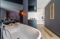 Luxury Rooms in Old Town by Belmont Realty