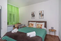 Apartments Fortunella Hotels in Petrovac