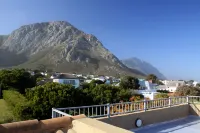 Lavender Manor Guest Lodge - Mountain view
