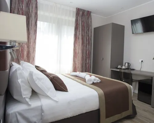 Leonardo Da Vinci Guest House Hoteles cerca de Puente de Sant'Angelo