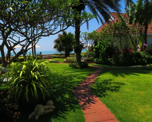 ชมทะเล รีสอร์ท หาดเจ้าสำราญ โรงแรมในอำเภอ บ้านแหลม