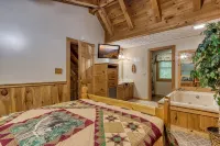 Er50 - Creekside - Great Location. Close to All the Action! 2 Bedroom Cabin by RedAwning