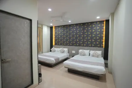 Rra Retreat Hotel , Best Hotel in Nathdwara Near Shrinathji Mandir Отели рядом с достопримечательностью «View Point at Temple Wall»