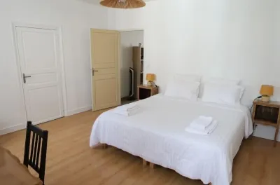 Chablis Appart Hotel dekat Camping du Serein