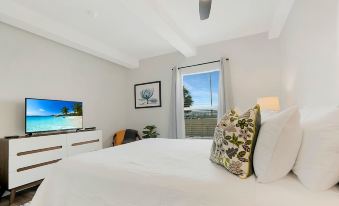 2 Steps to Ice Plant Apt in Downtown St Aug