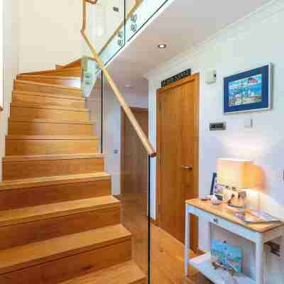 10 Maritime House Others