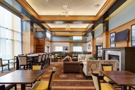 Holiday Inn Express & Suites WARWICK-PROVIDENCE (AIRPORT) by IHG