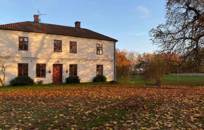 Tullesbo Sätesgård
