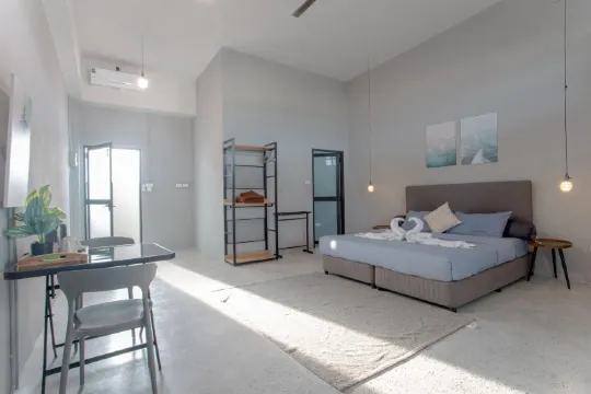 คอมฟอร์ทอพาร์ทเมนท์, ระเบียง, วิวสวน